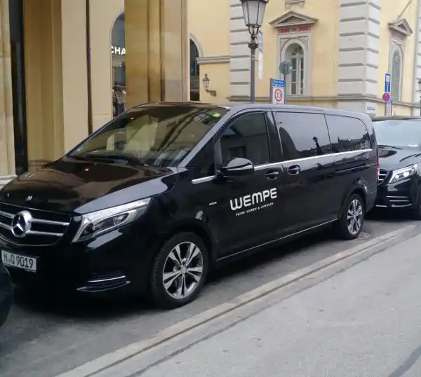 Bavaria Limousines Logo