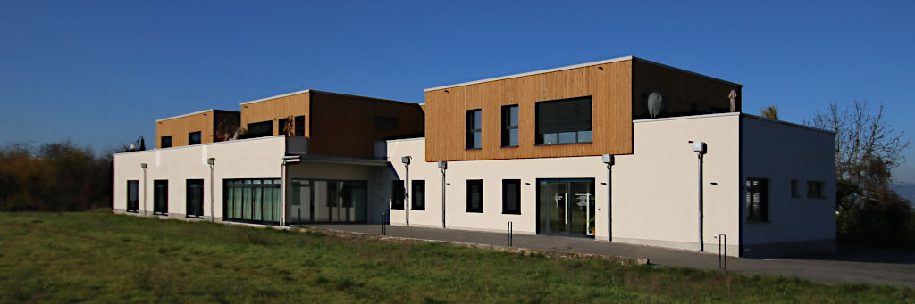Hennelund K.-M. Dr. Heilpraktiker Chirotherapie Logo