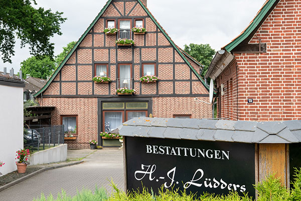 Bestattungen Erika Reese Inh. Hans-Jürgen Lüdders Logo