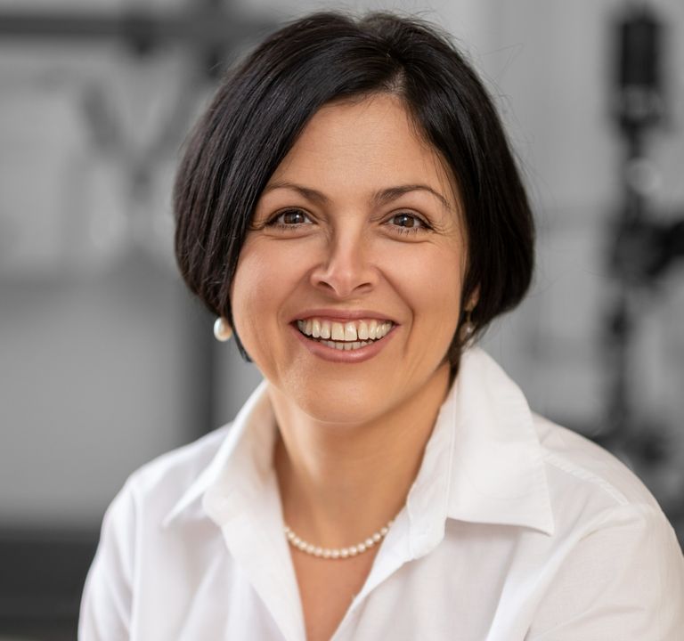 Naycheva Lubka Dr.med. Augenärztin Logo