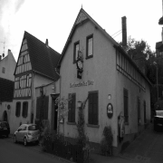 Restauration-Josef-Weis Logo
