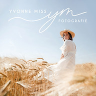 Hochzeitsfotograf Düsseldorf Yvonne Miss Logo